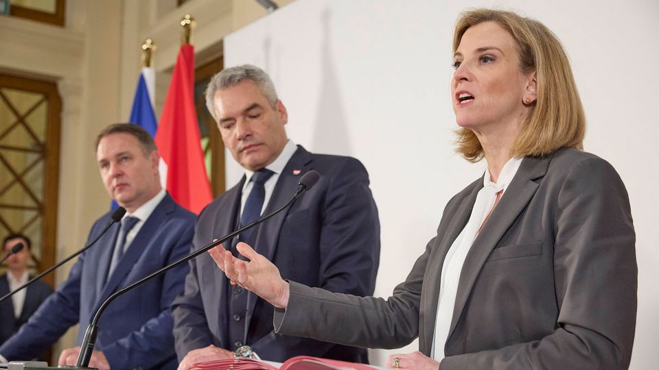 SPÖ nimmt Gespräche mit Grünen auf SPÖ nimmt Gespräche mit Grünen auf