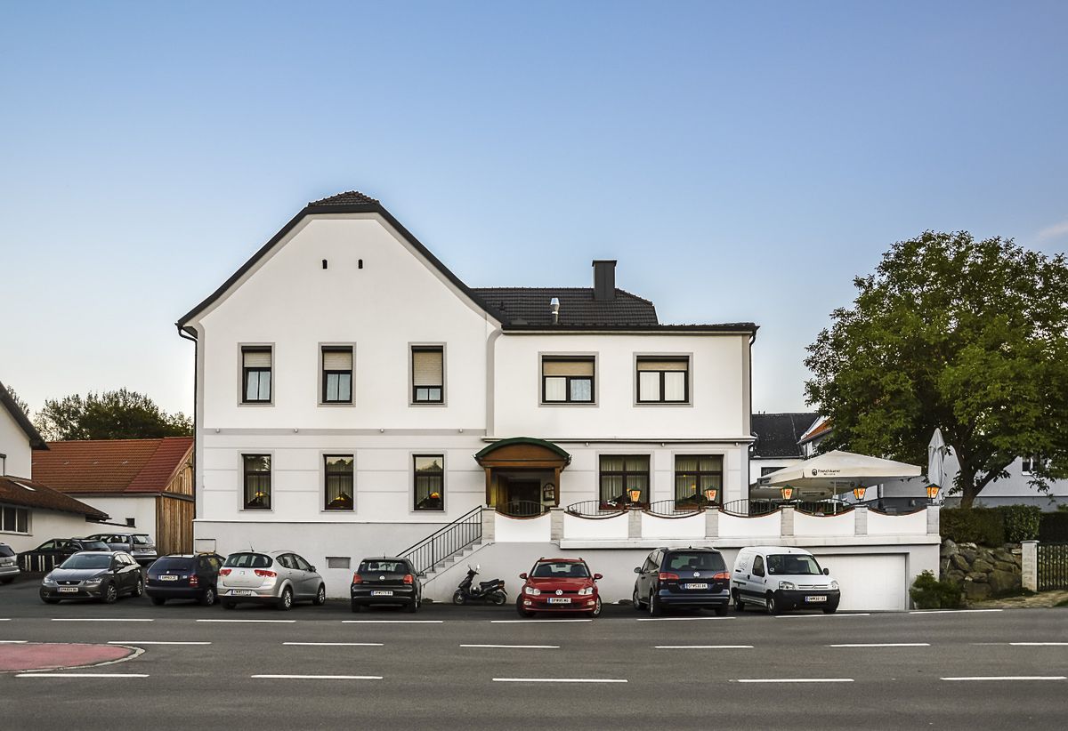 Von Weißenbachl zum weißen Rauch Von Weißenbachl zum weißen Rauch