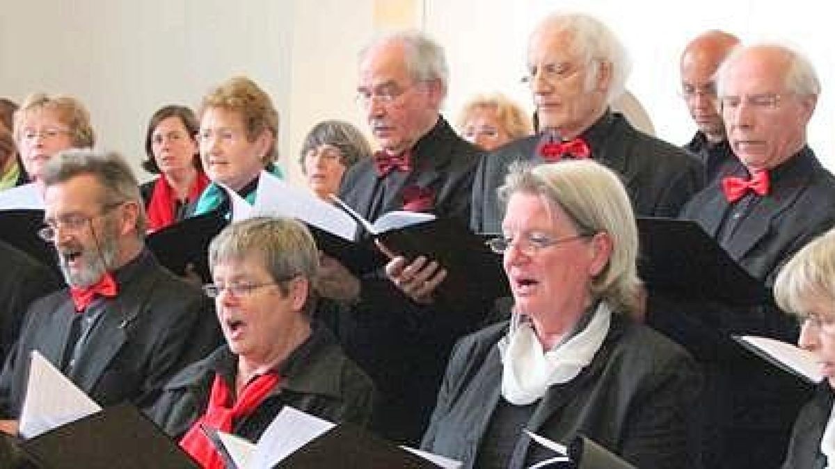 Solisten und Chor vereint in Steinbruch-Oper Solisten und Chor vereint in Steinbruch-Oper