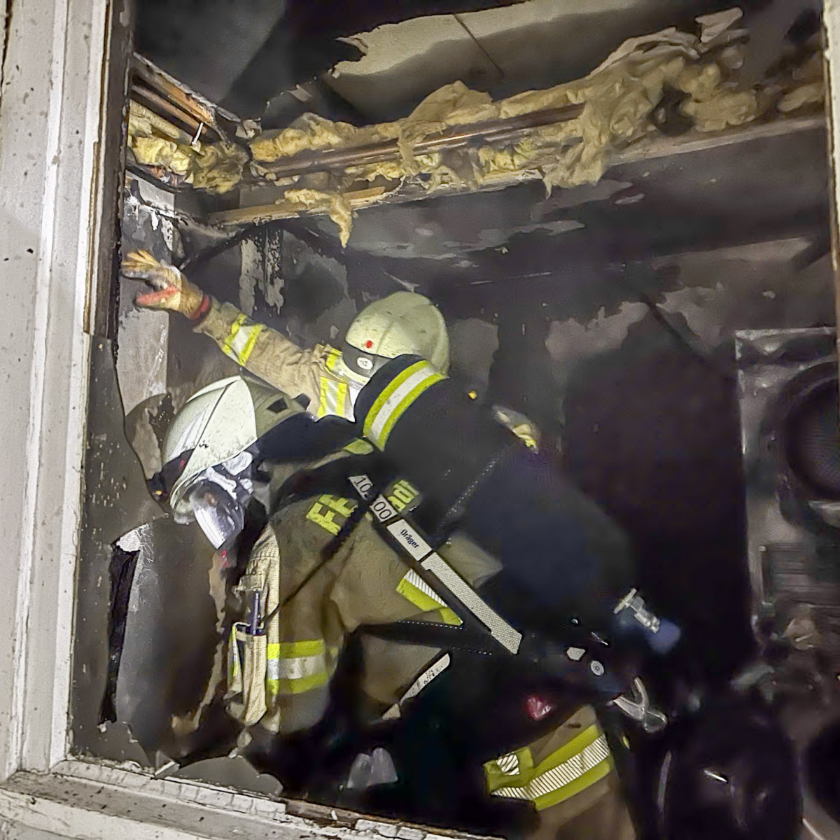 Waschküchenbrand mit Schlauch gelöscht Waschküchenbrand mit Schlauch gelöscht